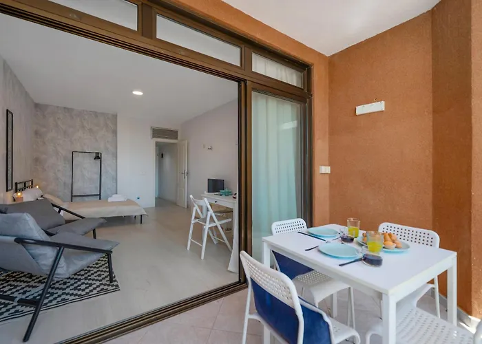 Palmeras Blue Apartment