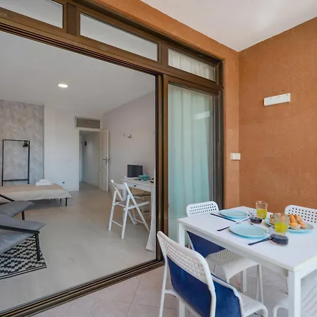 Palmeras Blue Apartment